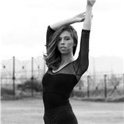 Profesora de Danza dirige clases para niños, jóvenes y adultos de diversos estilos